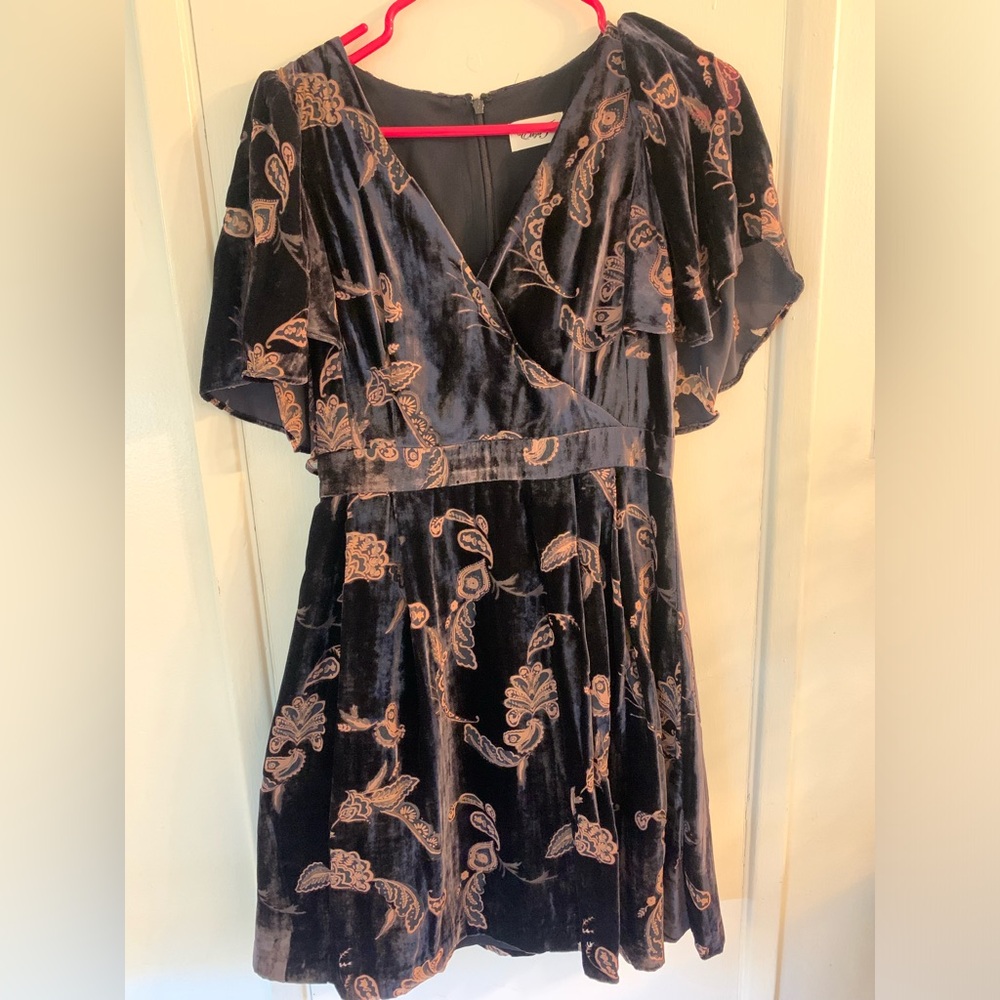 Eliza J Black and Gold Velvet Midi Dress